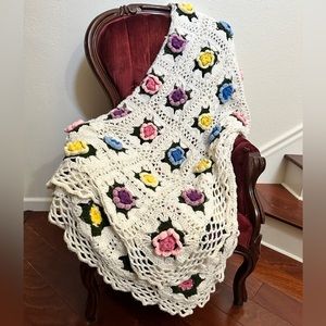 Vintage crochet granny rose floral afghan blanket.